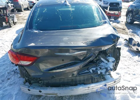 2015 Chrysler 200 Limited z USA, uszkodzony, nr VIN 1C3CCCAB2FN751879